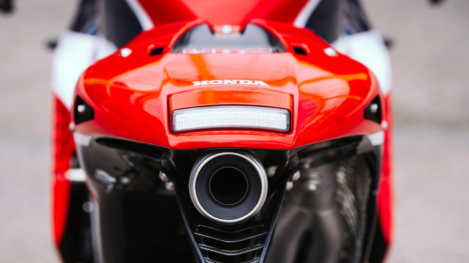 Zadn&yacute; detail RC213V-S 